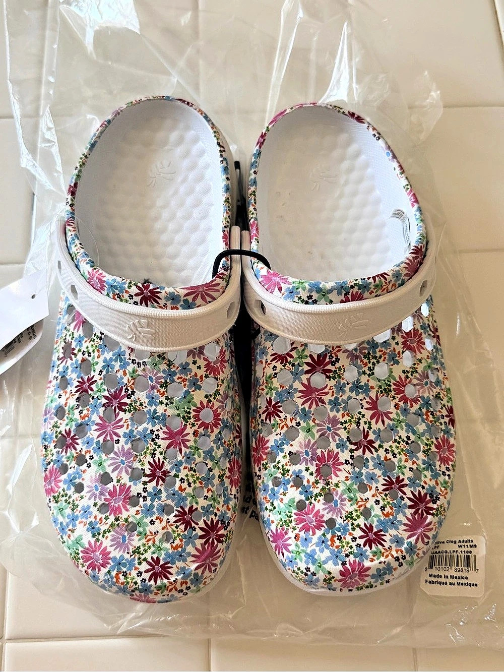 Joybees Active Clog Floral Clogs in White 33Multicolor unisex Men’s 9 women’s 11
